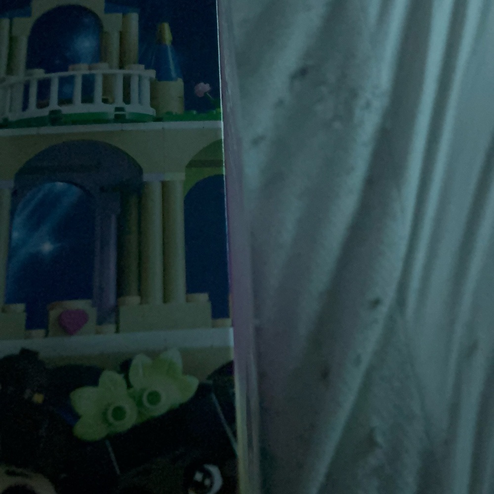 LEGO Disney Princess Castle Set with Green and Blue - Picture 5 of 8